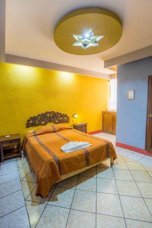 Hoteles Kakchiquel ปานาคาเชล ภายนอก รูปภาพ