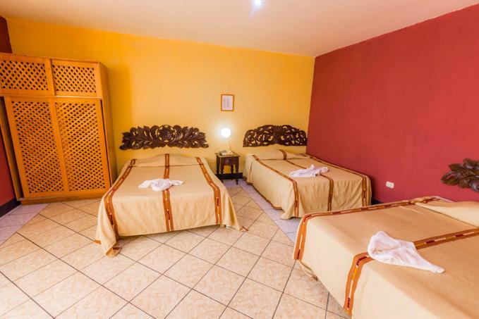 Hoteles Kakchiquel ปานาคาเชล ภายนอก รูปภาพ